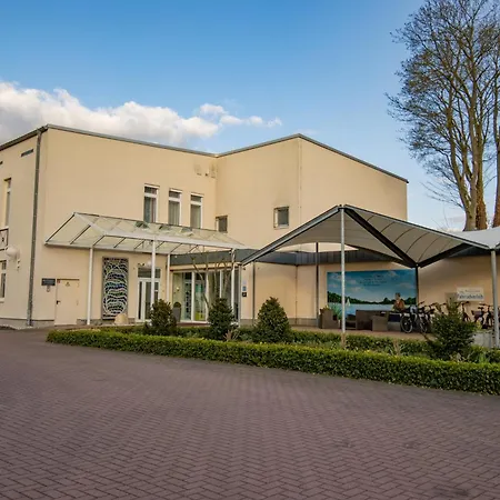 Seehotel Bollmannsruh 3* Päwesin